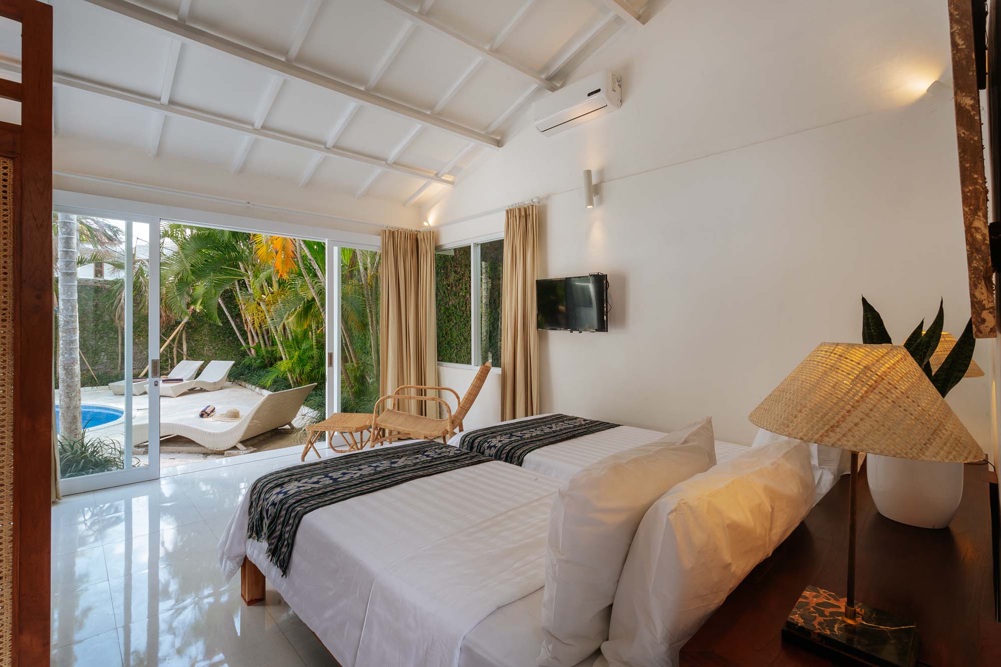 Bungalow room